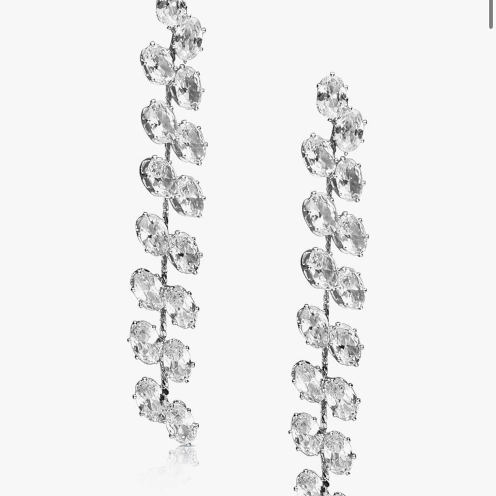 Long dangle earrings - Picture 2 of 2